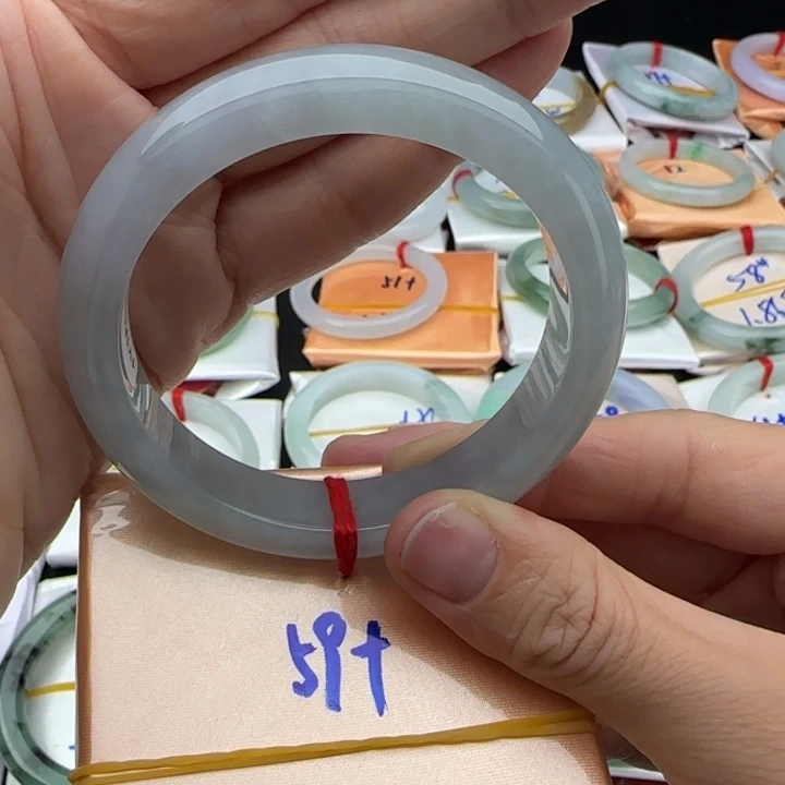 未镶嵌手镯翡翠翡翠手镯