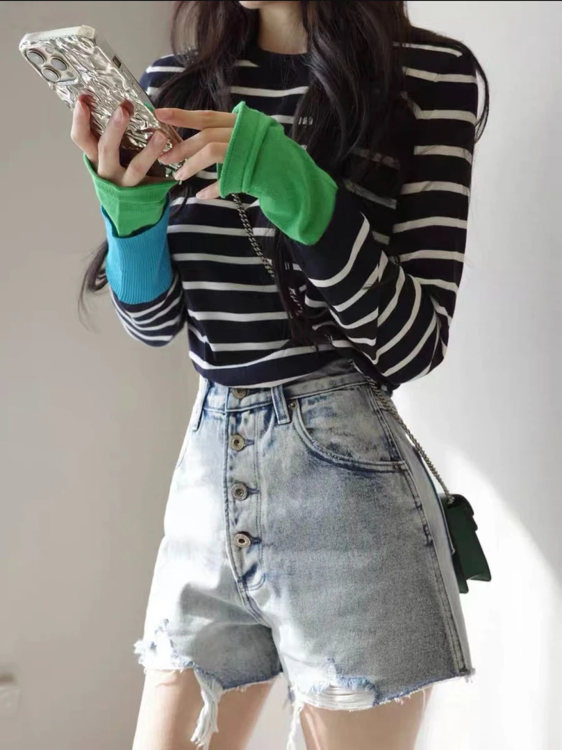 复古条纹吸晴腔调感长袖上衣158