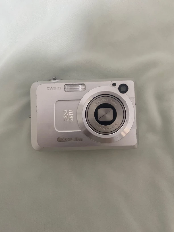 9新 Casio/卡西欧 z750银色热门氛围感ccd数码相机