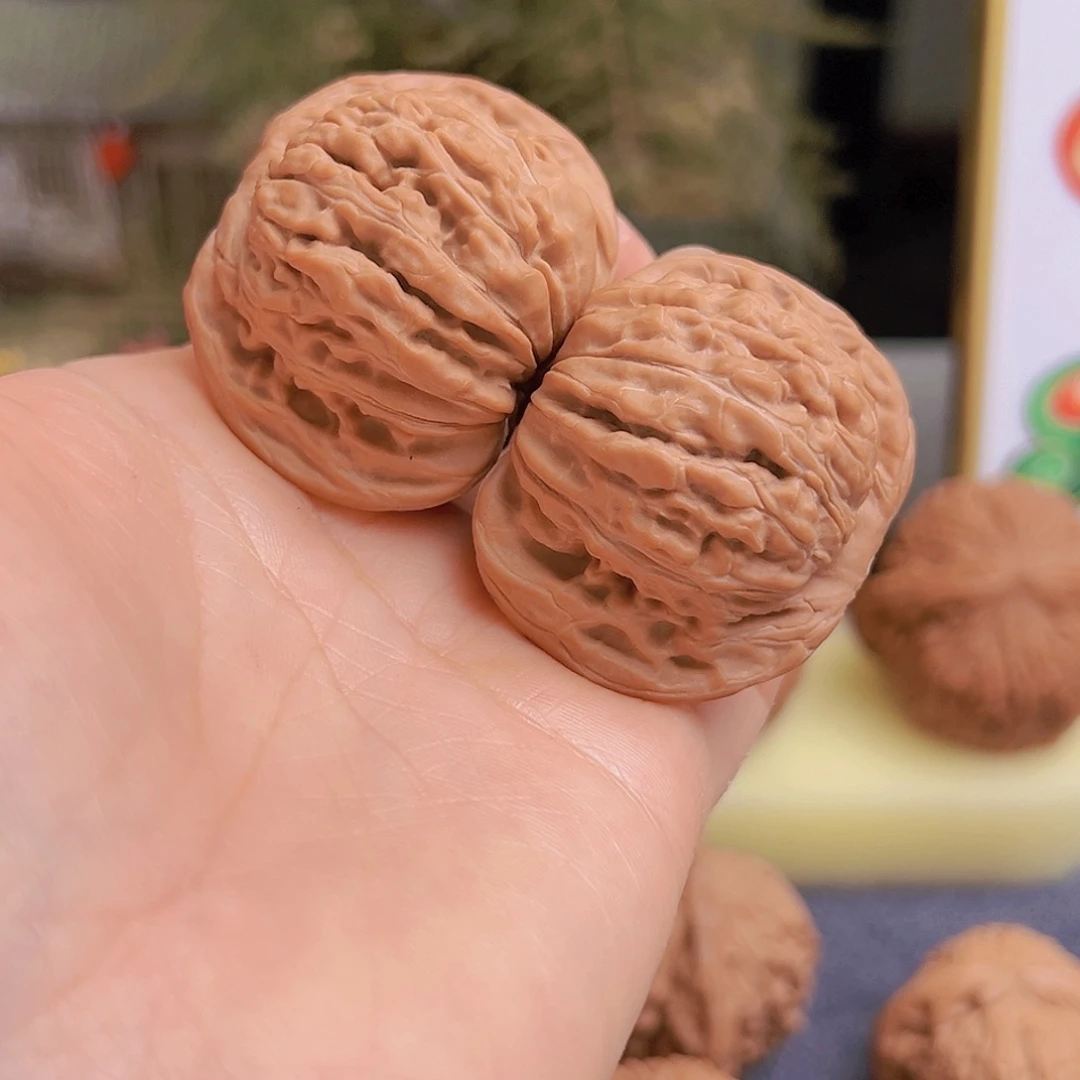 文玩核桃吊坠风**由汉高楼