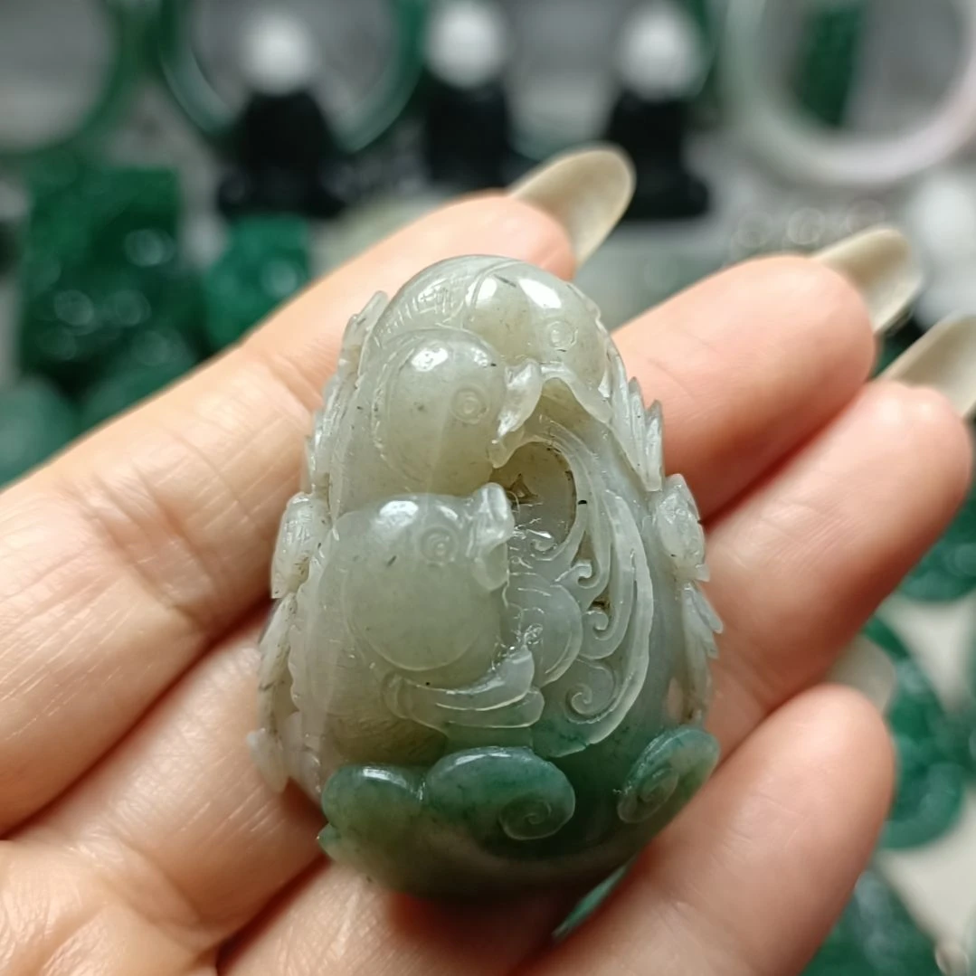 独山玉未镶嵌连年有余
