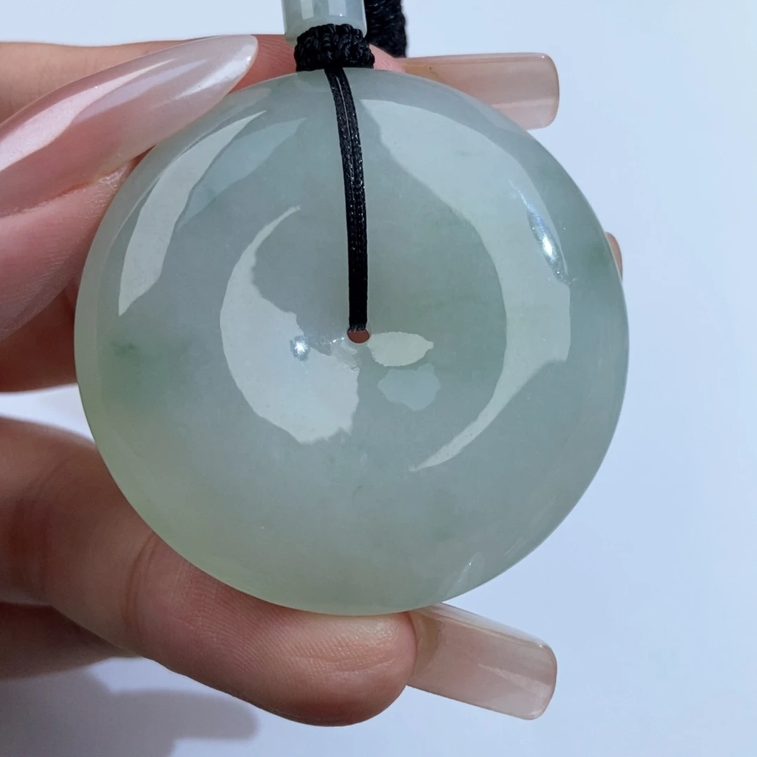 翡翠未镶嵌颈饰平安扣