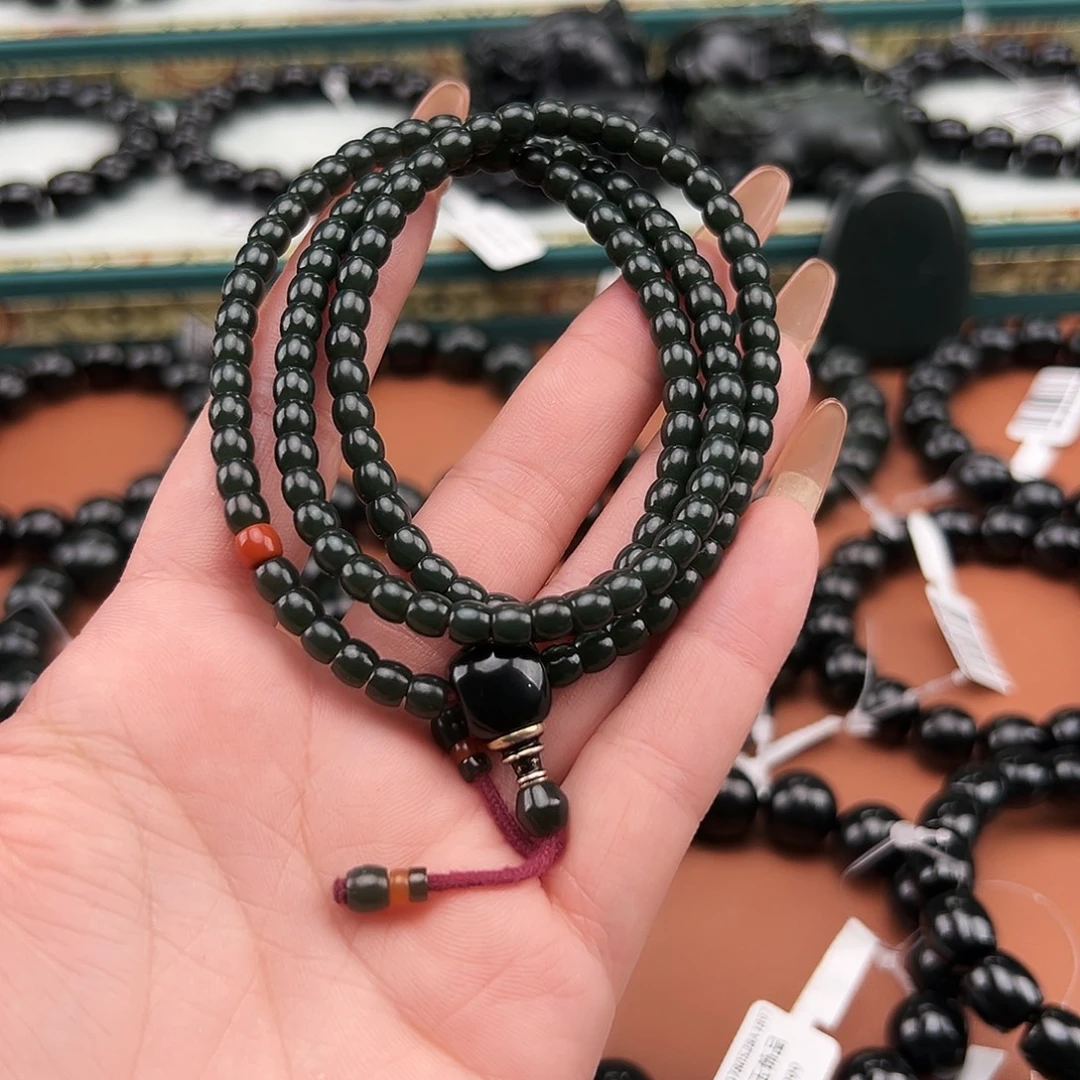 郎***下和田玉未镶嵌手串