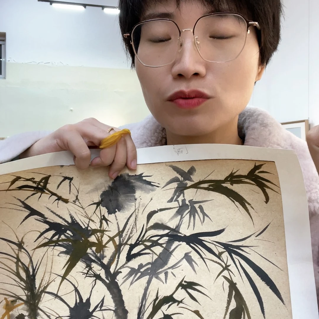 国画时***了把门放了下去……