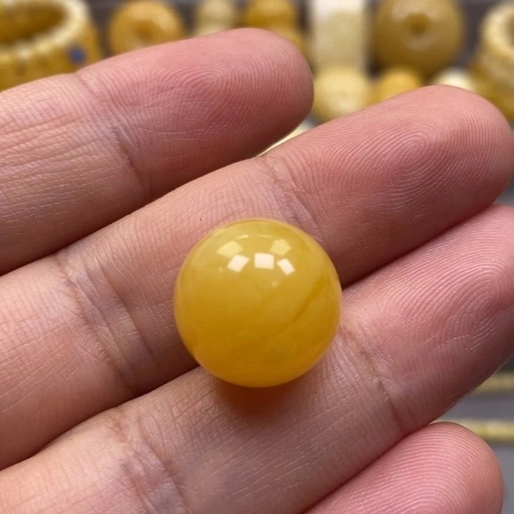 琥珀未镶嵌颈饰吊坠