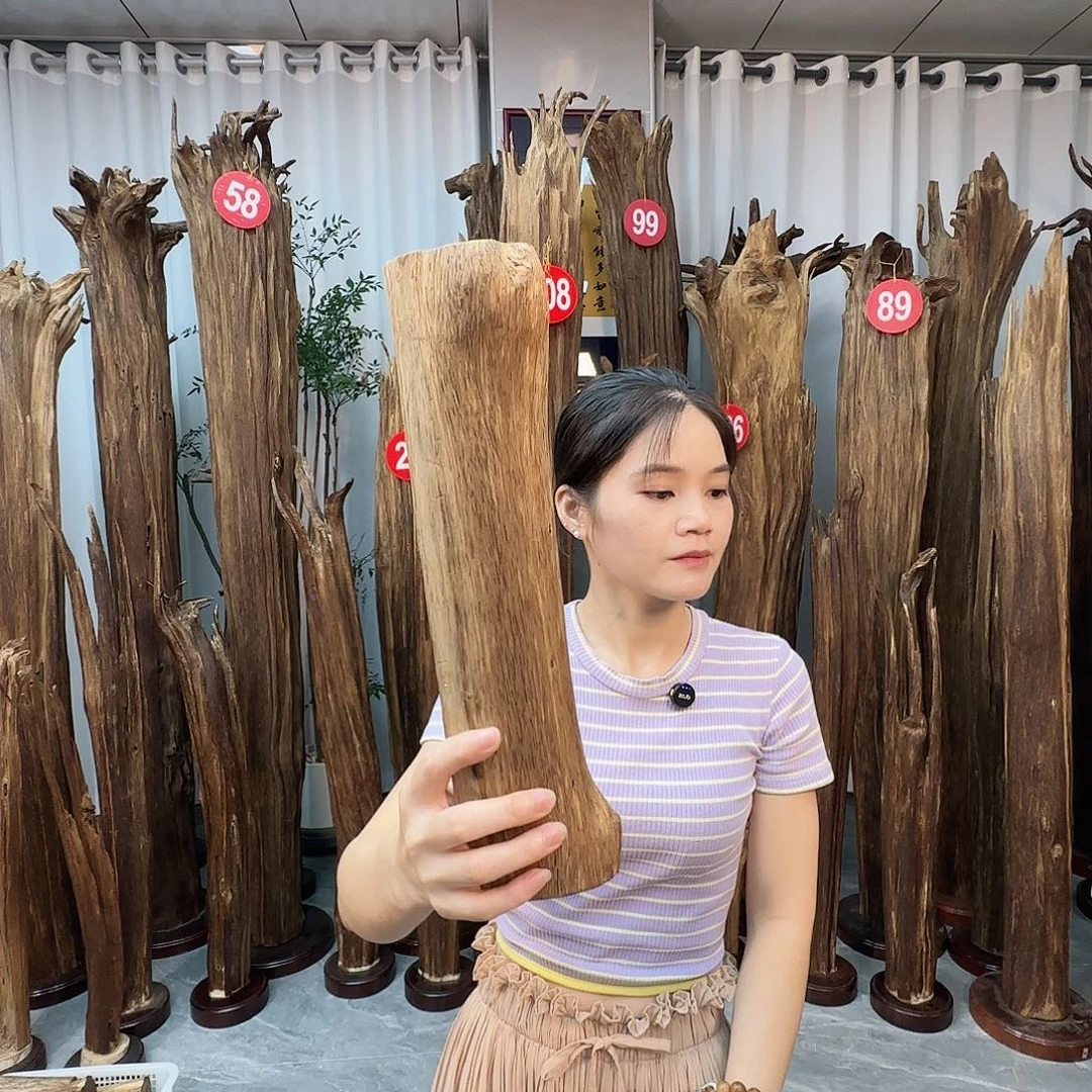 沉香碎屑沉香沉香原料摆件沉香原料摆件