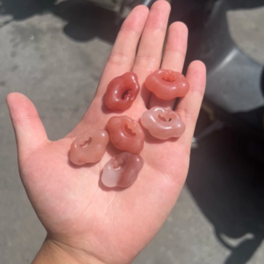 【桃花酿祥云锁吊坠】天然粉色系精美设计款祥云锁吊坠【多样性发一】