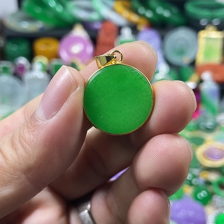 翡翠未镶嵌颈饰翡翠吊坠