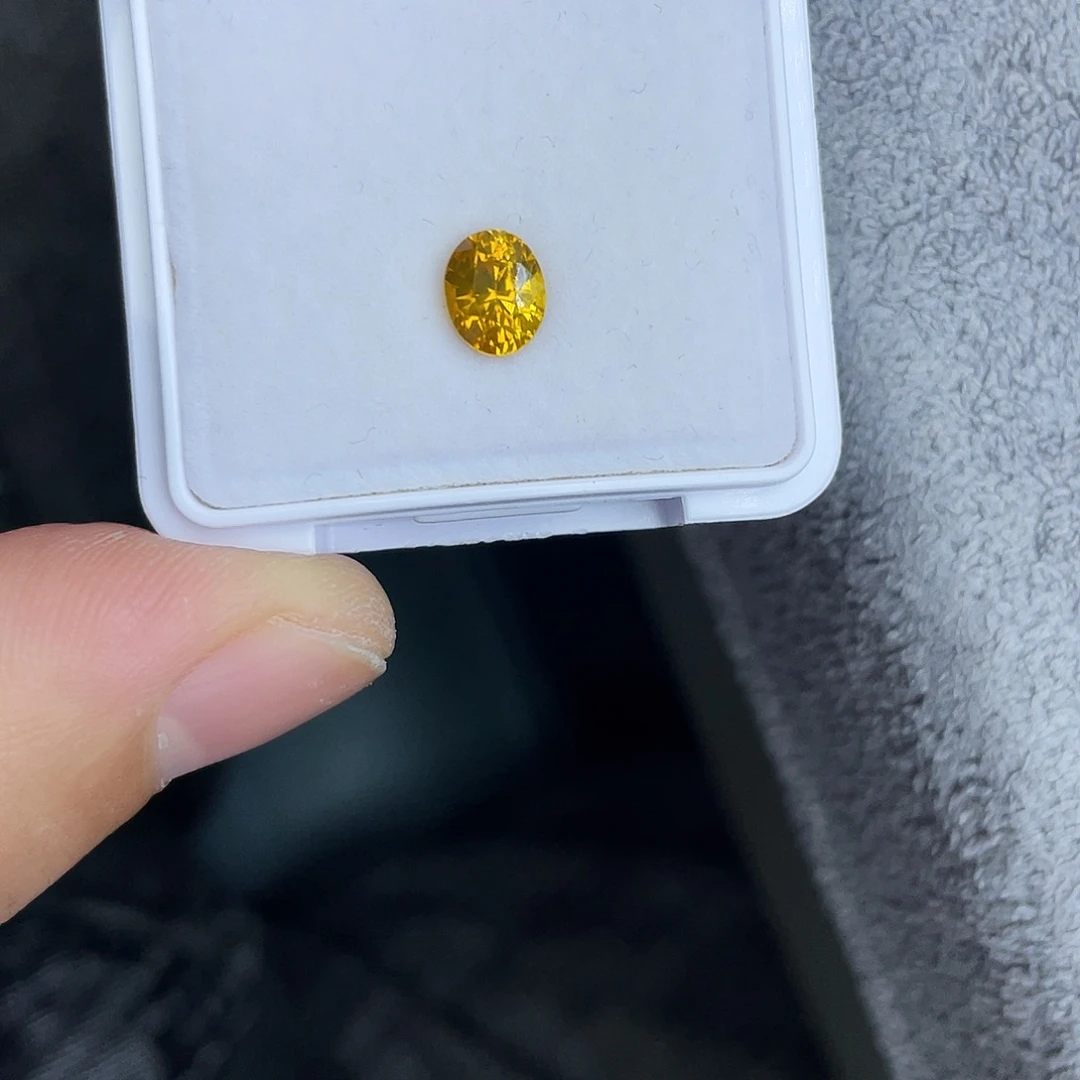 天然锆石裸石未镶嵌1.64Ct