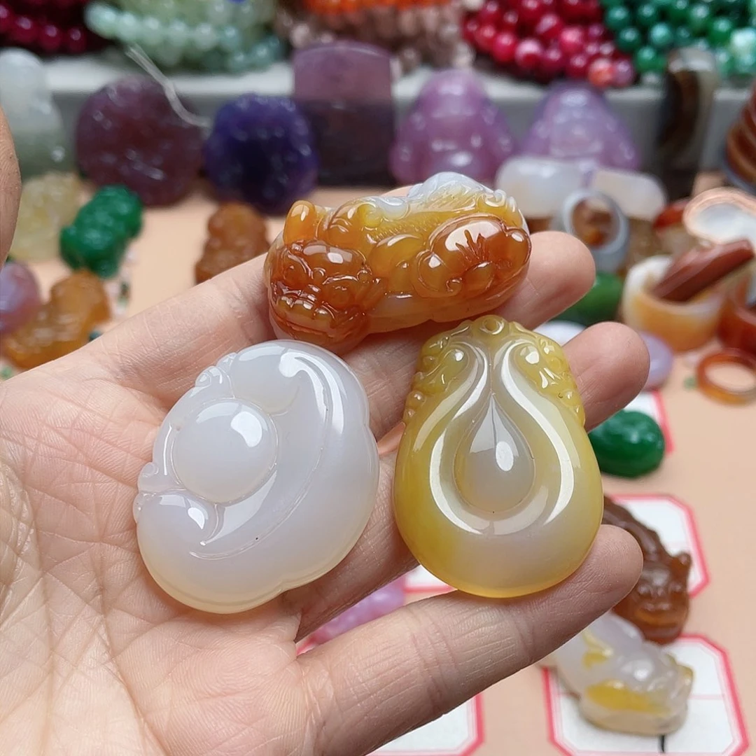 玛瑙/玉髓颈饰合金名****哈