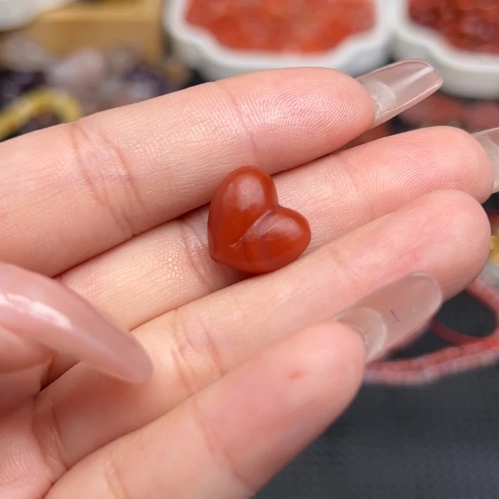 颈饰未镶嵌南红玛瑙