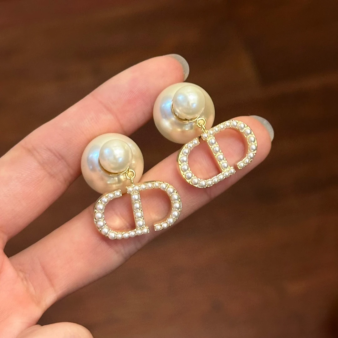 铜合金仿珍珠耳饰 E0390 时尚气质韦雪同款小米珠字母耳钉
