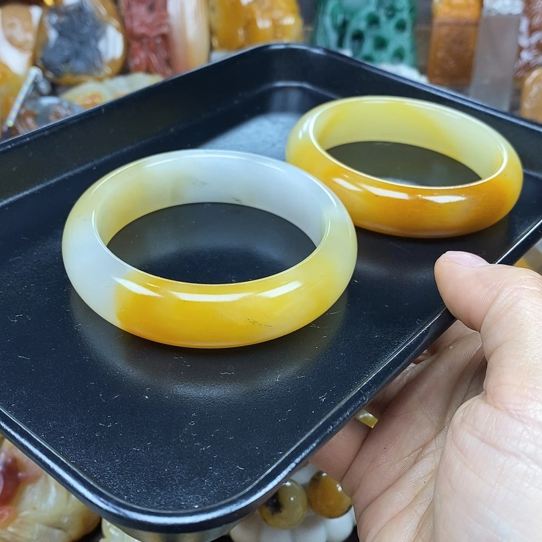 石英质玉未镶嵌颈饰