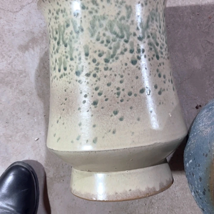 紫砂花盆口径20高度30一只小瑕疵