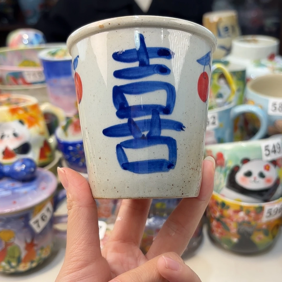 瓷片兔兔好可爱呀打个