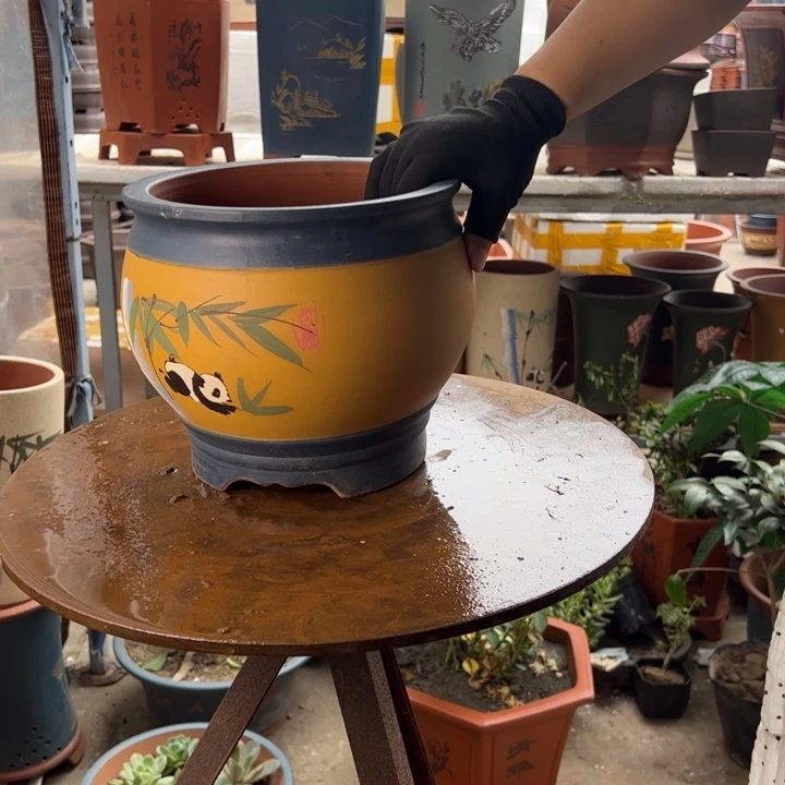 宜兴紫砂黄蓝熊猫鱼缸小