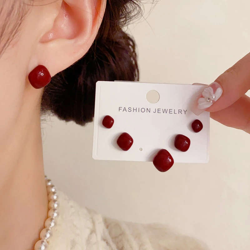 铜合金耳饰 鼎溢秋冬新款时尚简约红色三件套耳钉女日常轻奢qh