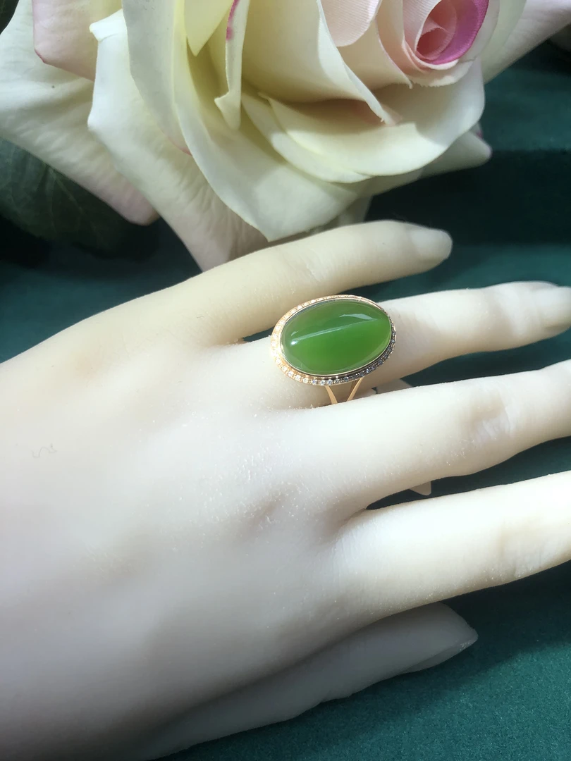碧玉苹果绿大蛋面戒指气质时尚潮流显贵气