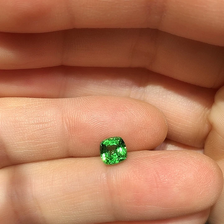 石榴石（沙弗莱）裸石未镶嵌