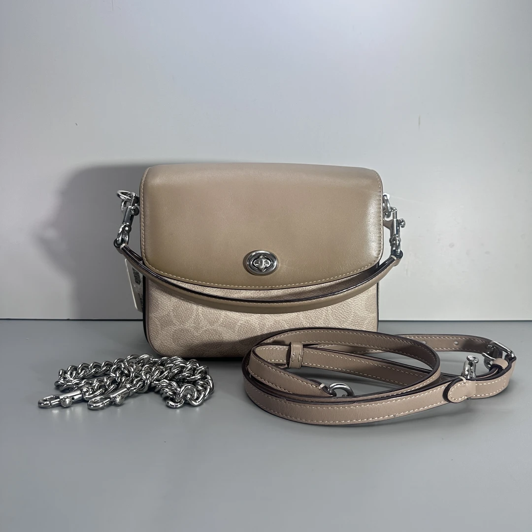 90新 COACH/蔻驰 cassie19奶茶老花邮差包19*16*8cmM072508