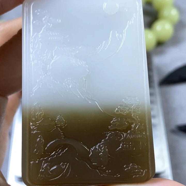 和田玉颈饰未镶嵌