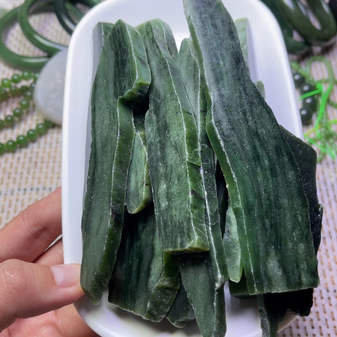 未镶嵌和田玉珠宝半成品黑羊洞碧玉