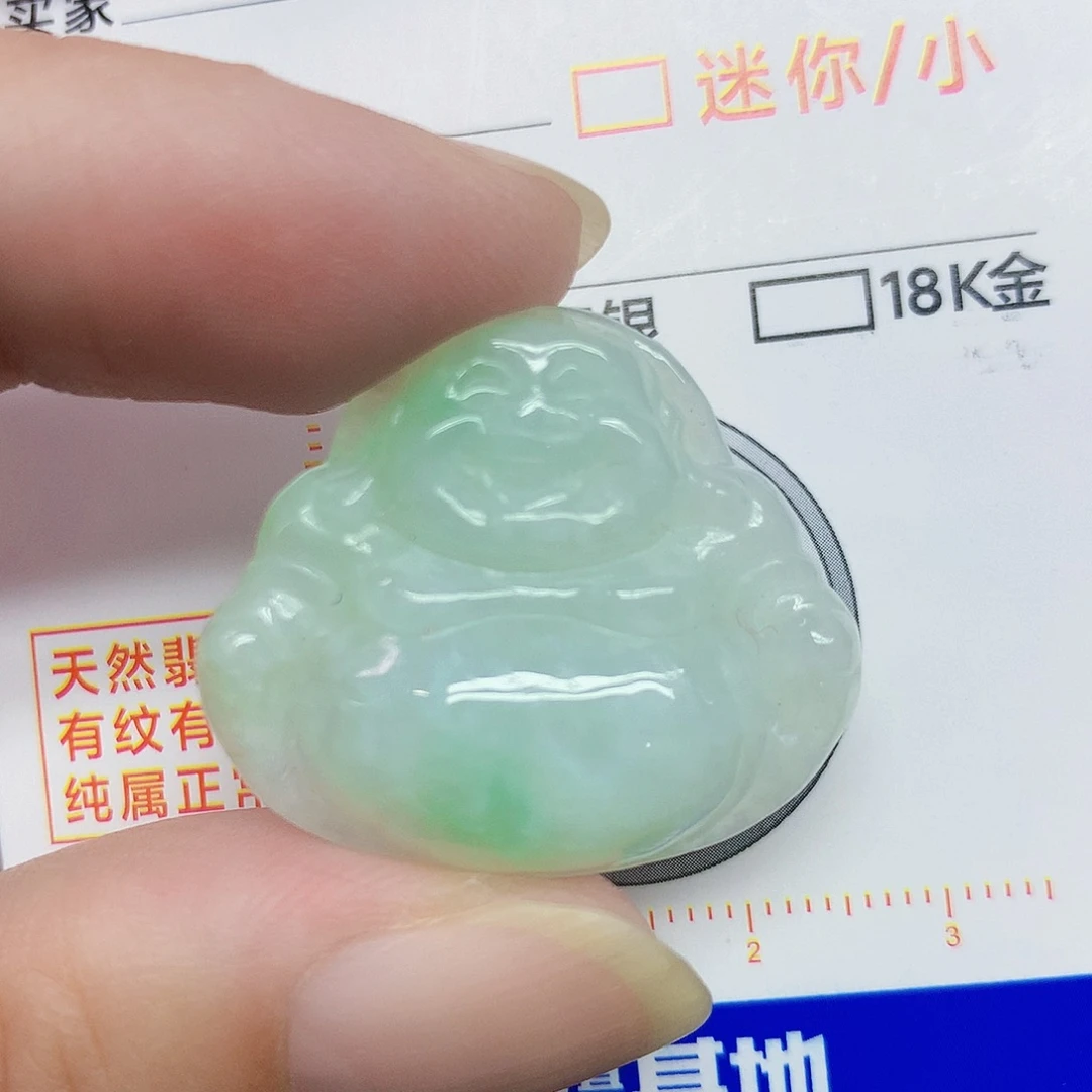 翡翠未镶嵌颈饰佛公