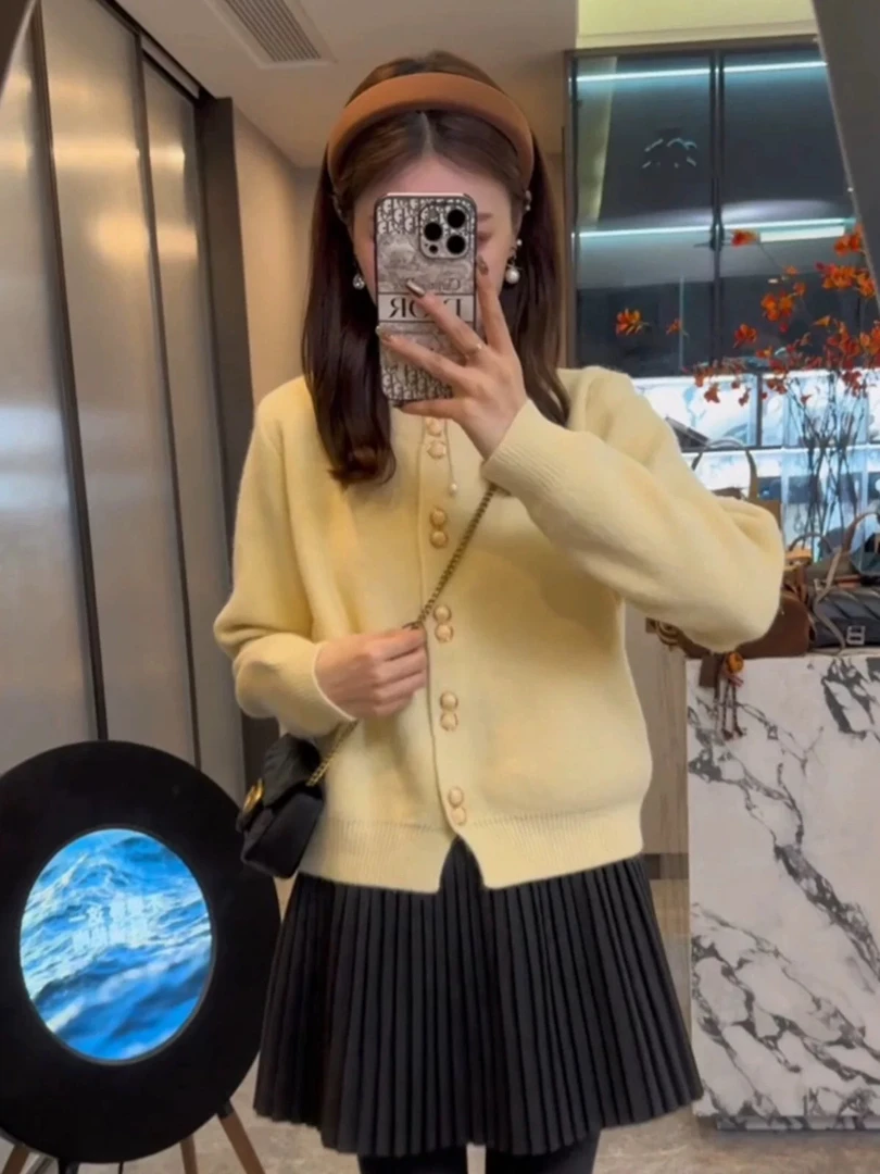 温柔风玛瑙单排扣针织衫毛衣女秋冬2024新款时尚百搭宽松显瘦上衣