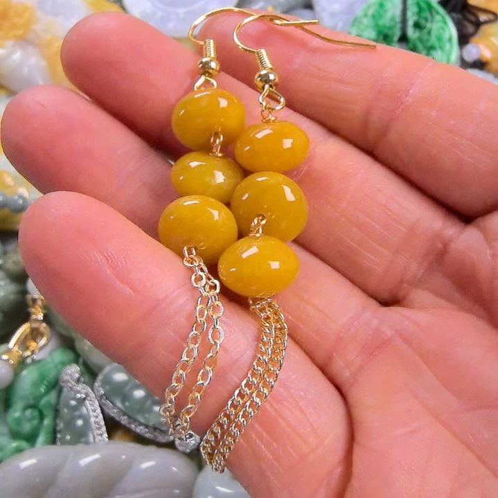 翡翠颈饰未镶嵌耳沟