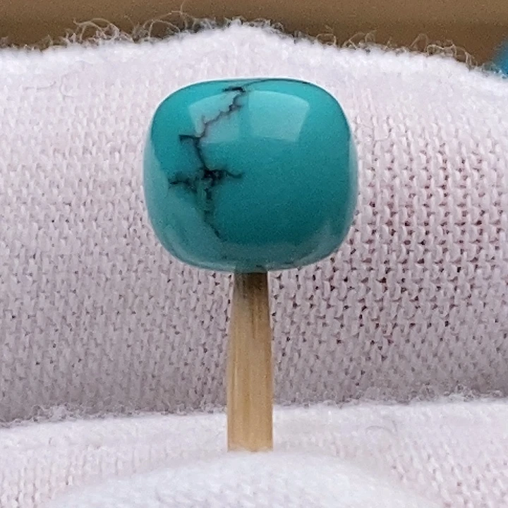 绿松石未镶嵌珠宝奇石8.6