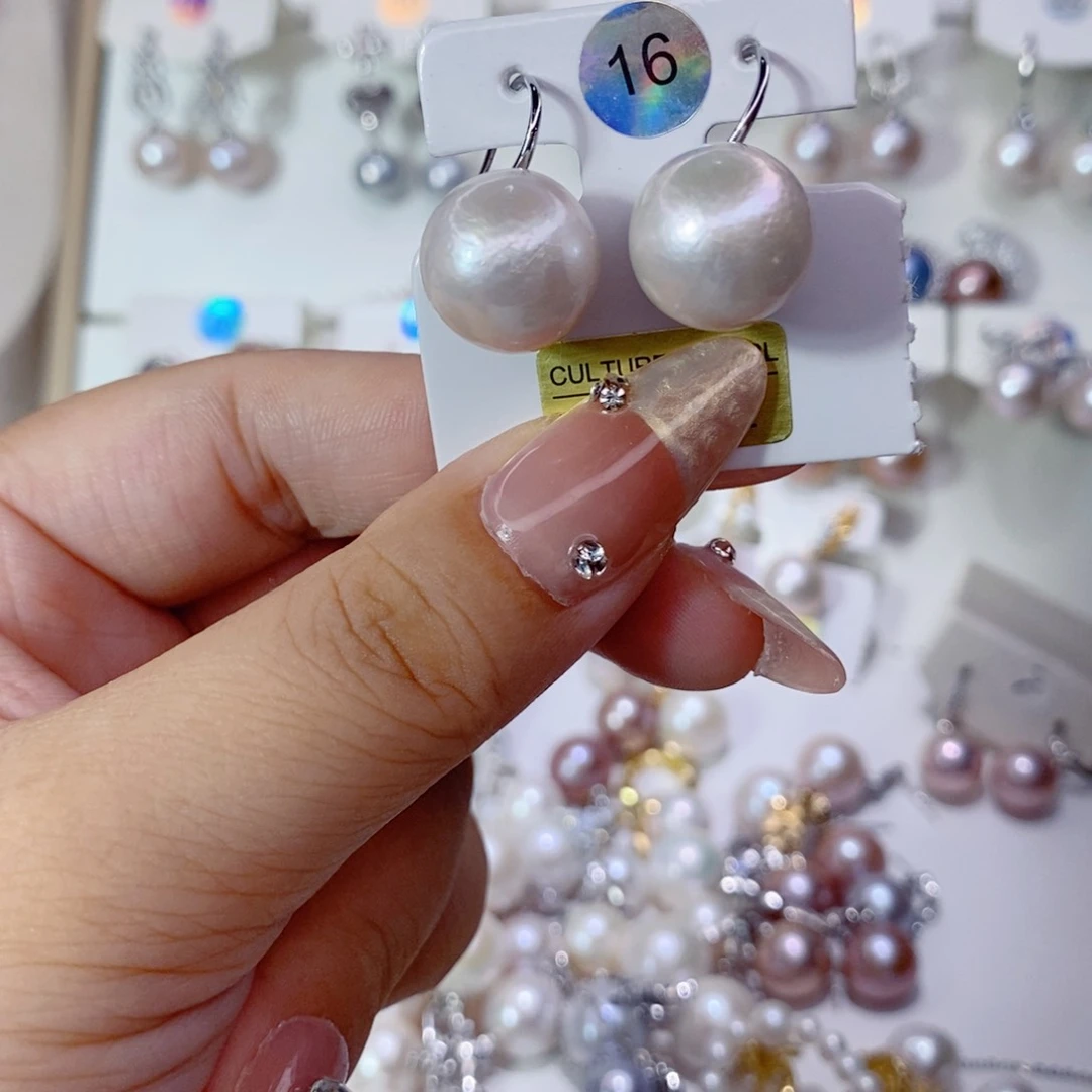 未镶嵌淡水珍珠耳饰