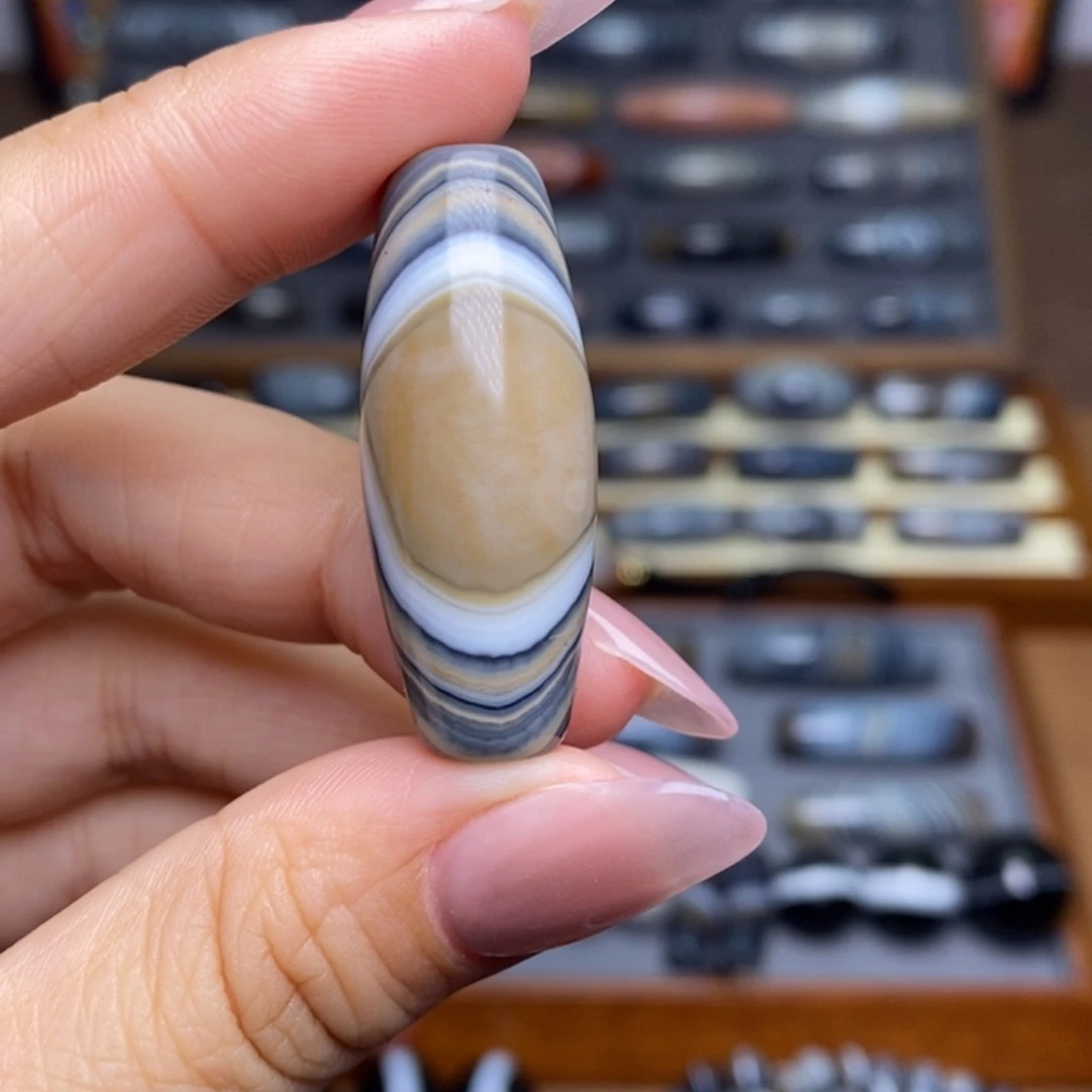 玛瑙/玉髓珠宝半成品未镶嵌卍****卍