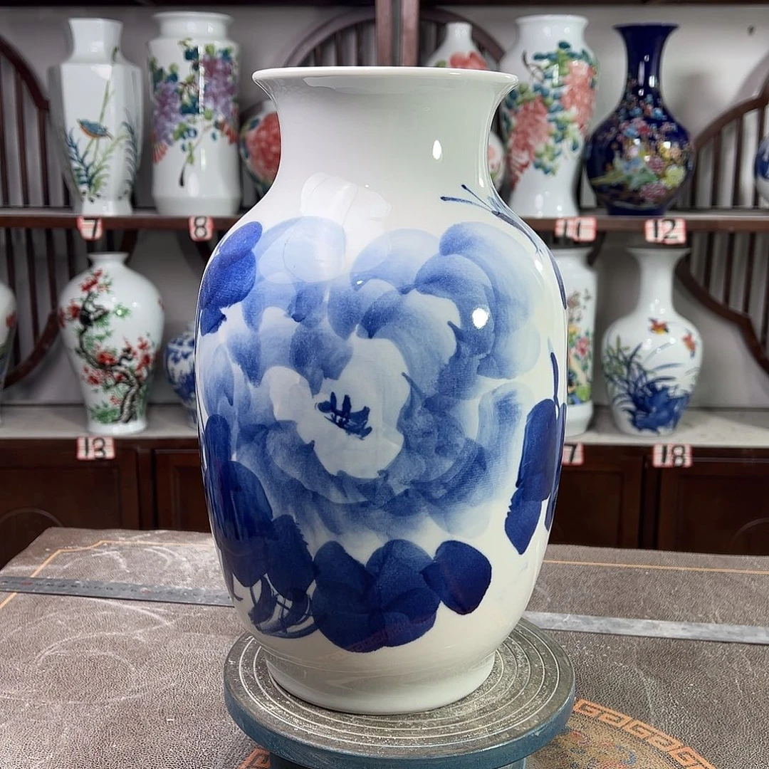 陶摆件景德镇陶瓷大冬青牡