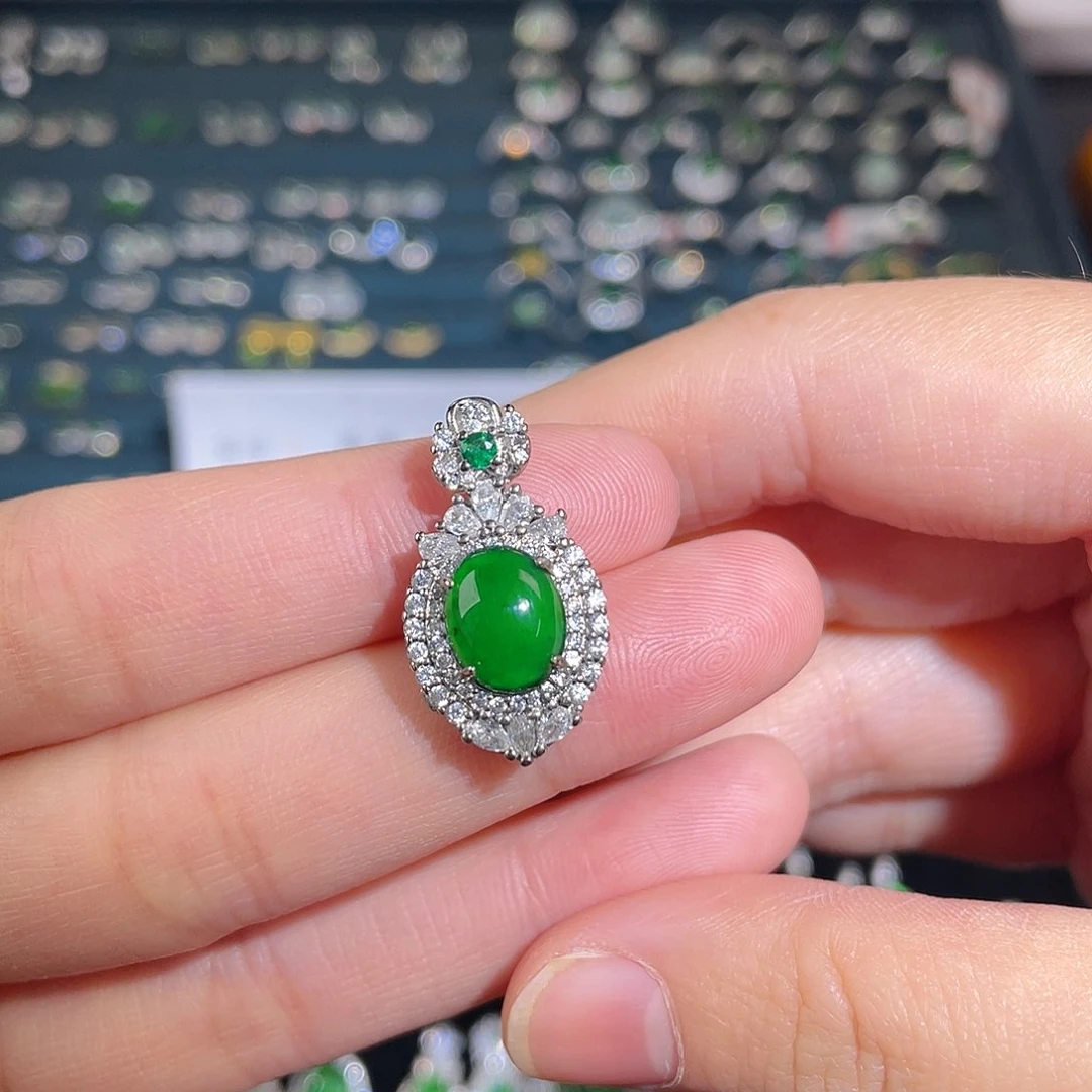 吊坠(赠链)未镶嵌翡翠