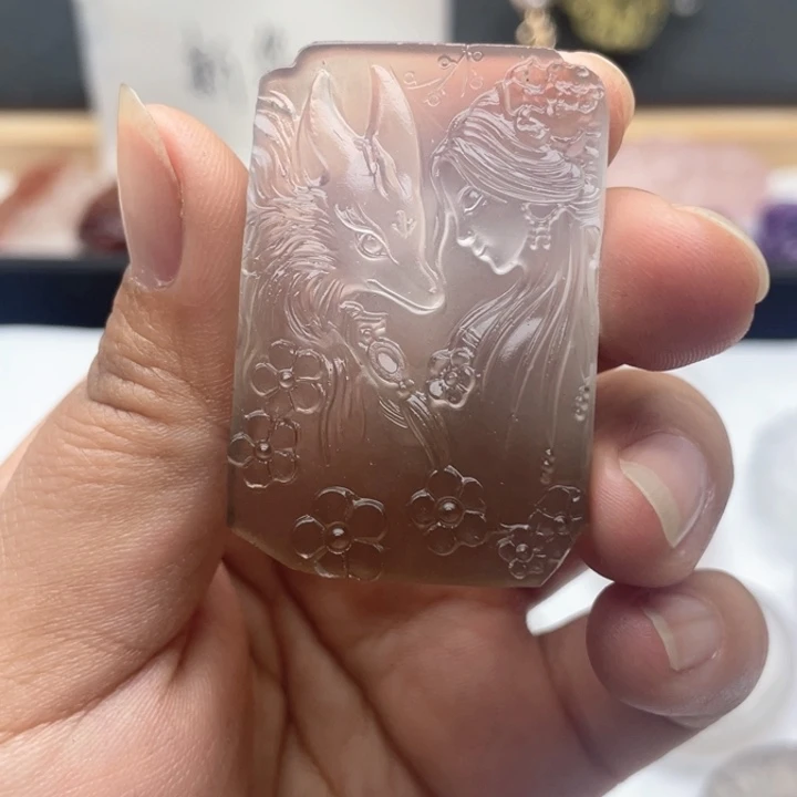 未镶嵌颈饰水晶