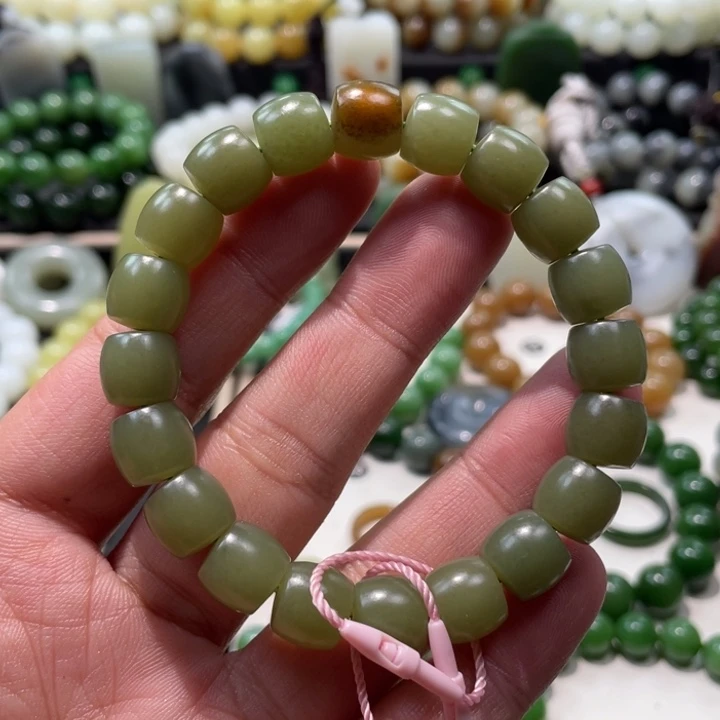 和田玉未镶嵌手串