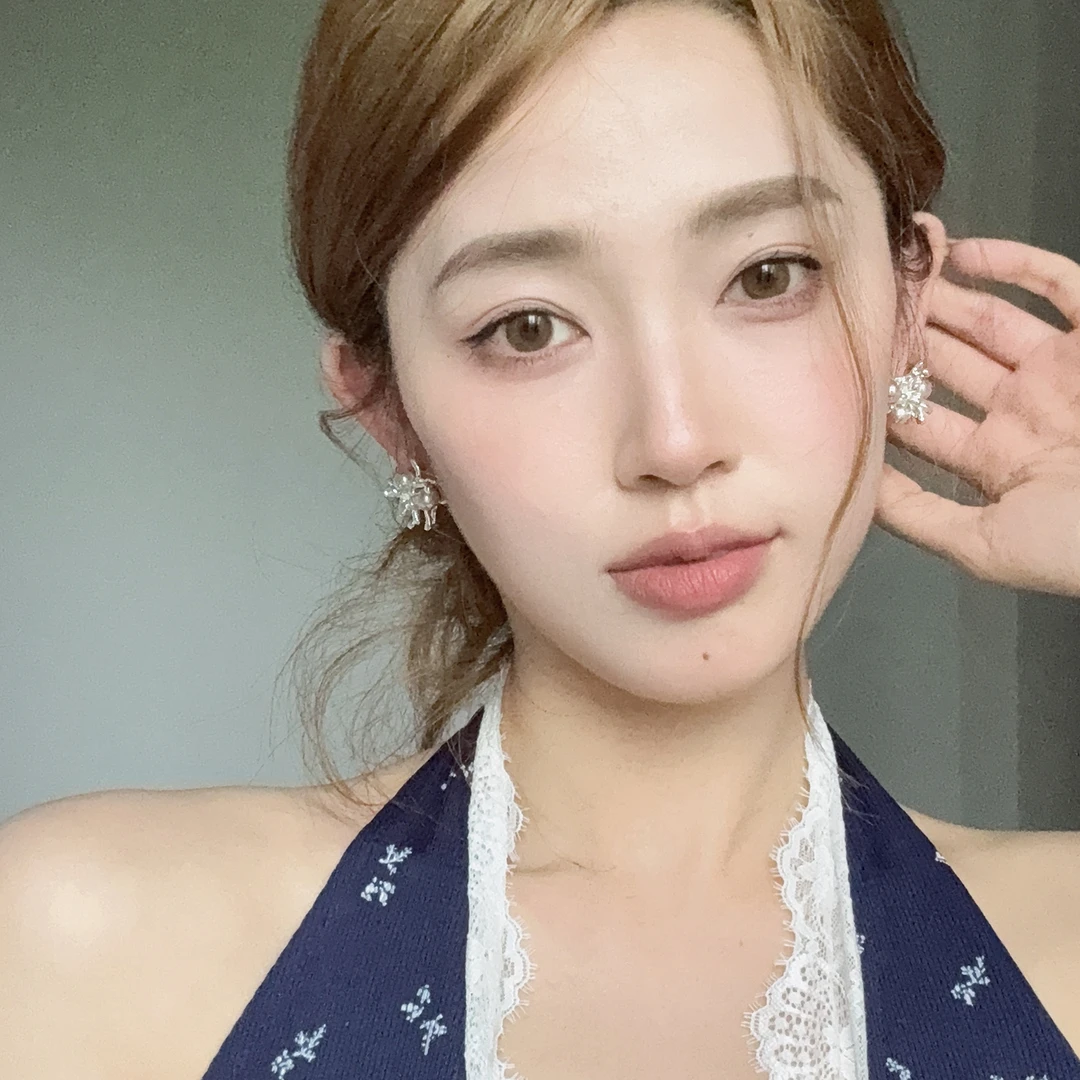 oushipei/欧诗佩 铜合金仿珍珠耳饰 香槟色珍珠耳钉复古烟花耳环