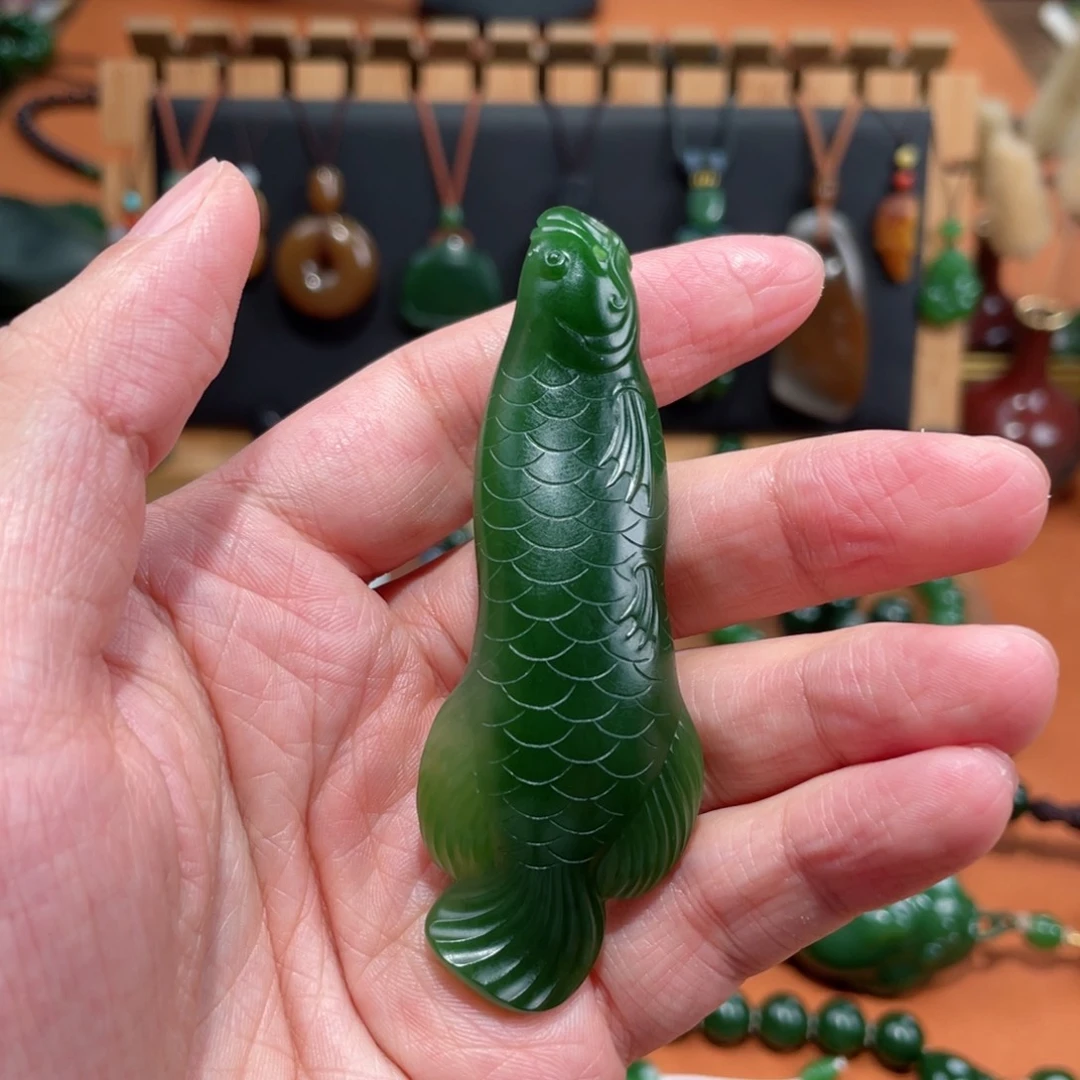 白***林和田玉未镶嵌颈饰