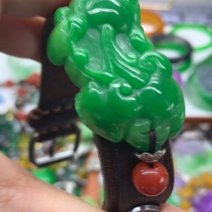 颈饰未镶嵌翡翠吊坠