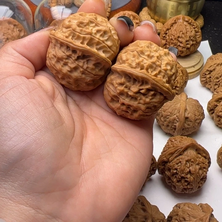 文玩核桃把件黄松峪40