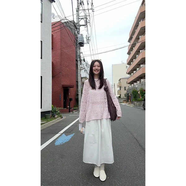 甜美镂空针织衫女夏季新款设计感小瘦慵懒风防晒罩衫上衣裙子套装