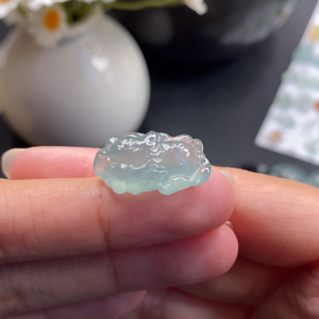 翡翠裸石冰晴起胶九尾狐