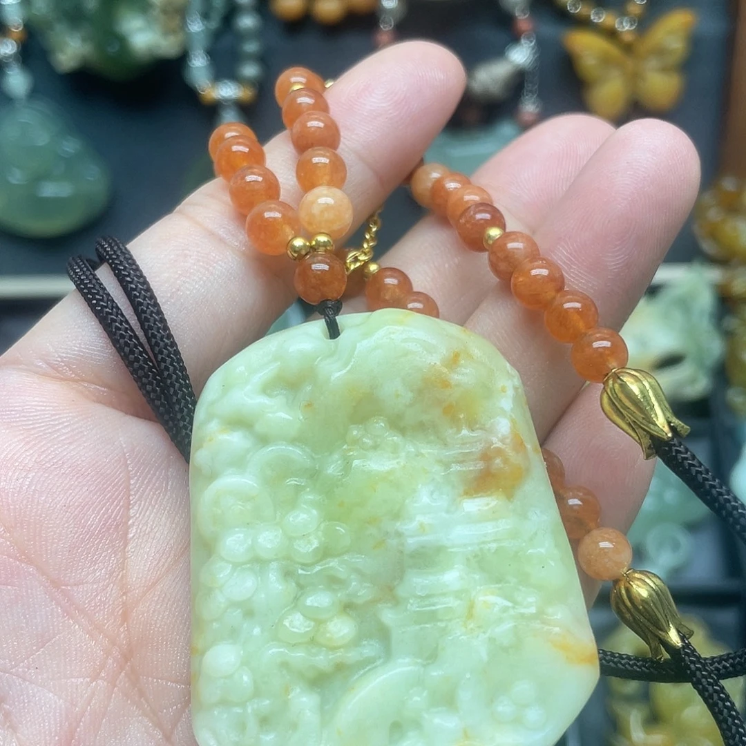 蛇纹石玉未镶嵌颈饰