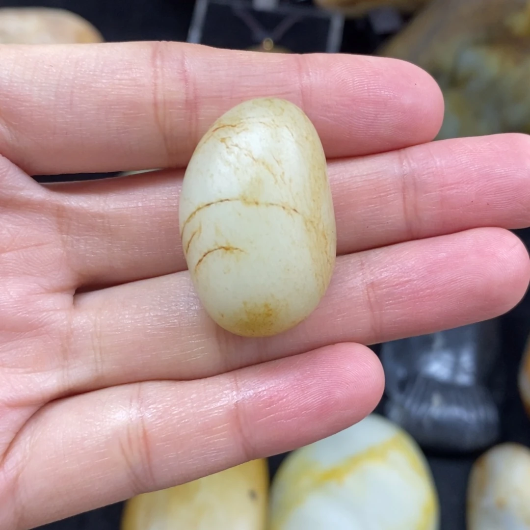 未镶嵌和田玉（糖玉）挂件