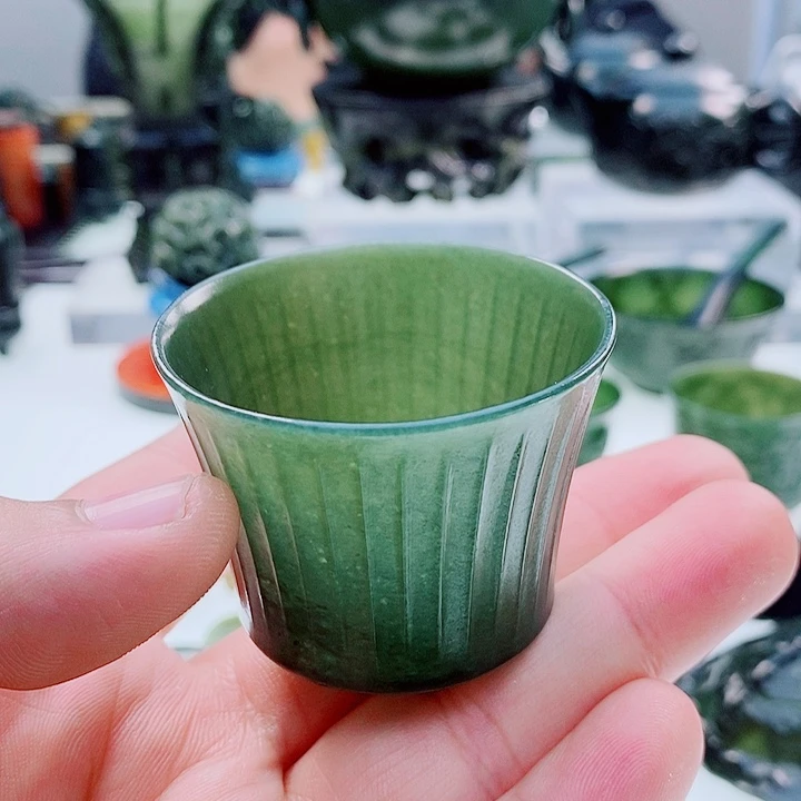 六***哥和田玉未镶嵌把件