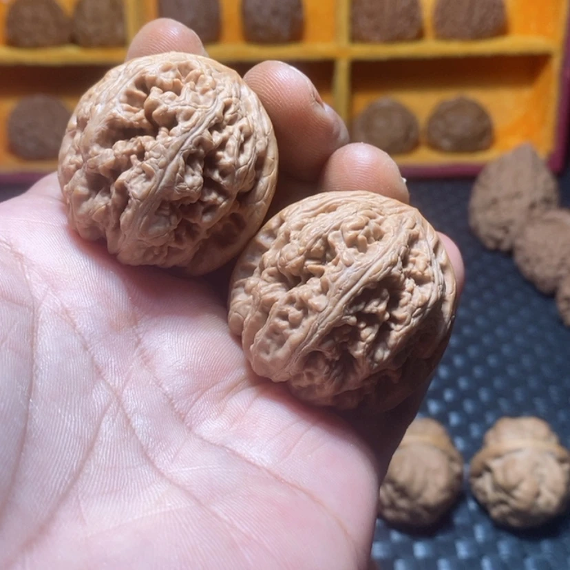 【闪购商品】吊坠文玩核桃40尺，大粗筋