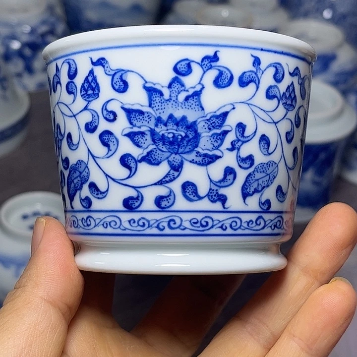 微瑕手绘缠枝莲蓉天杯