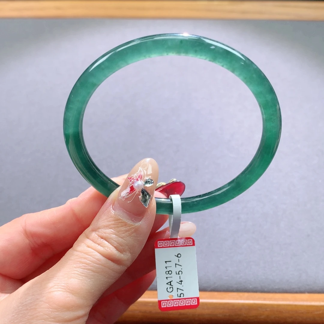 翡翠手镯未镶嵌天然翡翠手镯叮当镯