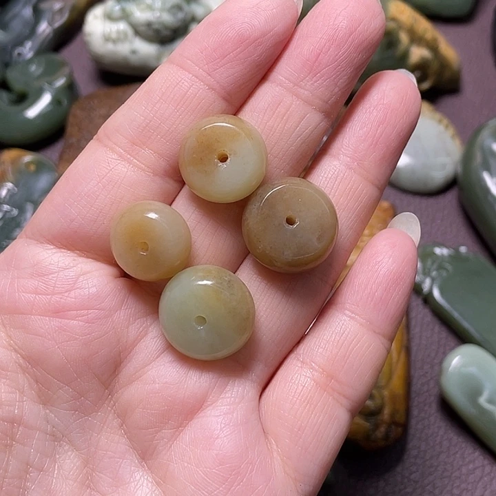 手绳未镶嵌岫岩河磨玉（透闪石质玉）椰*