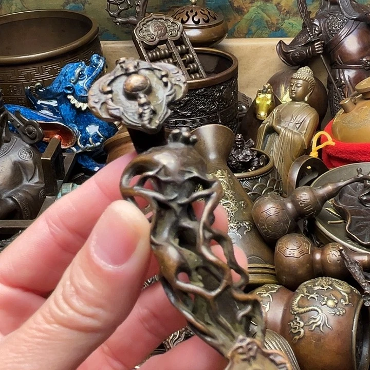 精美铜器批发档口